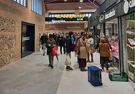 Reabre las puertas el Mercado de Abastos de Toledo con más luz, más espacio y una amplia oferta comercial