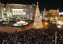 Calles cortadas en Valencia por Navidad: la plaza del Ayuntamiento, cerrada al tráfico los fines de semana