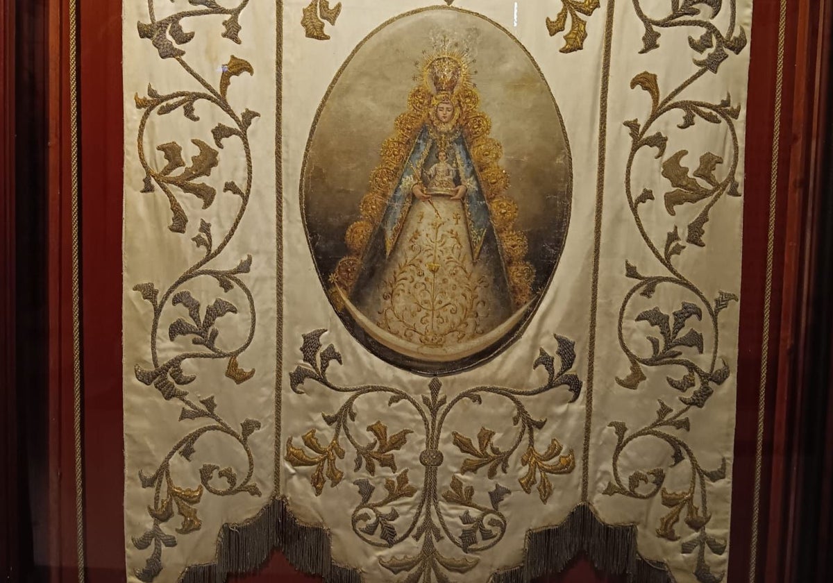 El Simpecado primitivo del Rocío de Córdoba, expuesto en Madrid recientemente