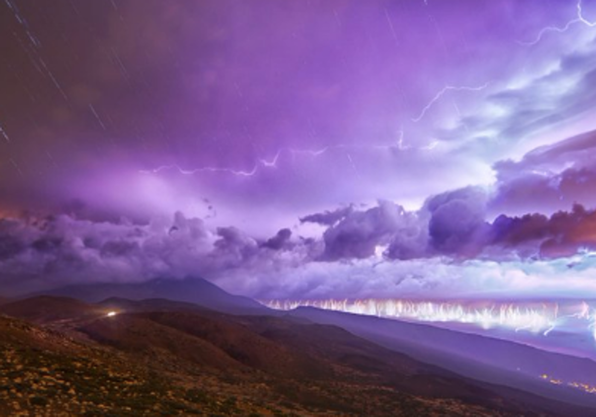 Imagen de una tormenta de 2019 en Tenerife, publicada por la AEMET Izaña uniendo unas 200 fotos