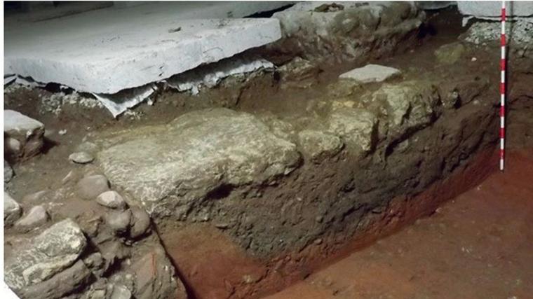 Cimientos de arquitectura doméstica.