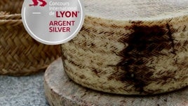 Un queso único de Toledo, elaborado con trufa, gana la medalla de plata en el prestigioso concurso de Lyon