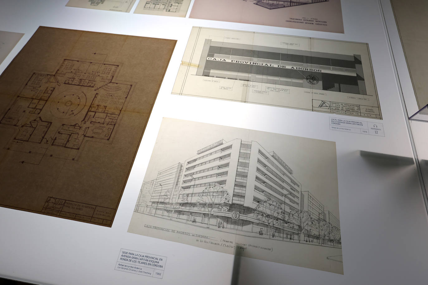 La exposición de obra pública en Córdoba de Rafael de La-Hoz, en imágenes