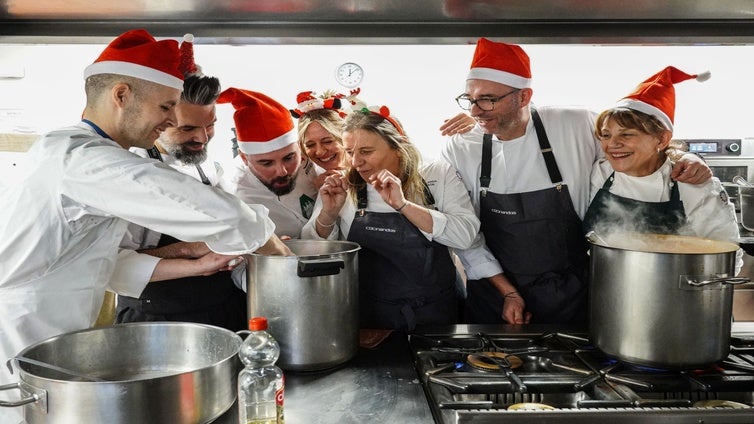 Euro-Toques cocina un menú navideño para el comedor social de la Asociación Leonesa de Caridad