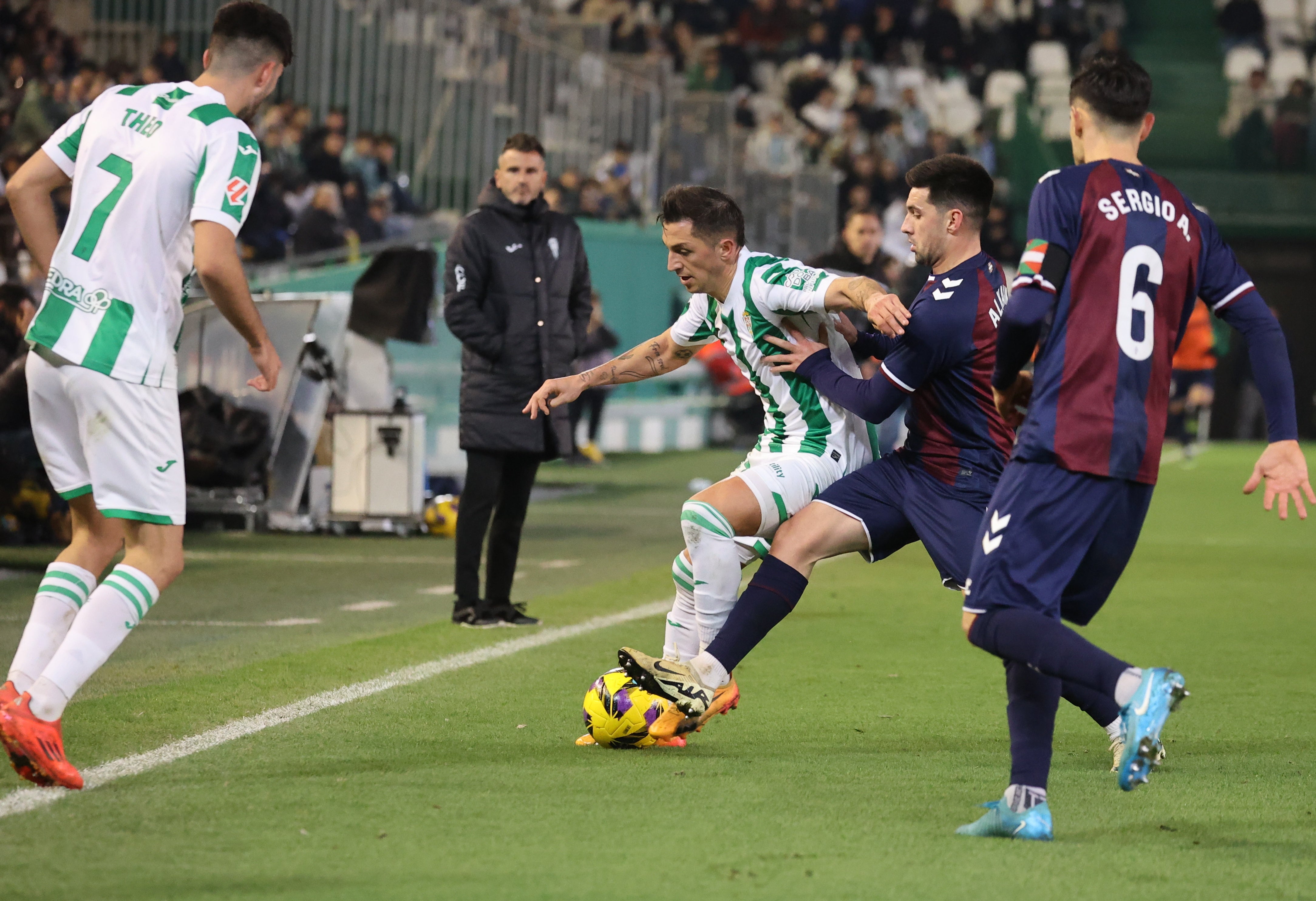La alegría del triunfo del Córdoba ante el Eibar, en imágenes