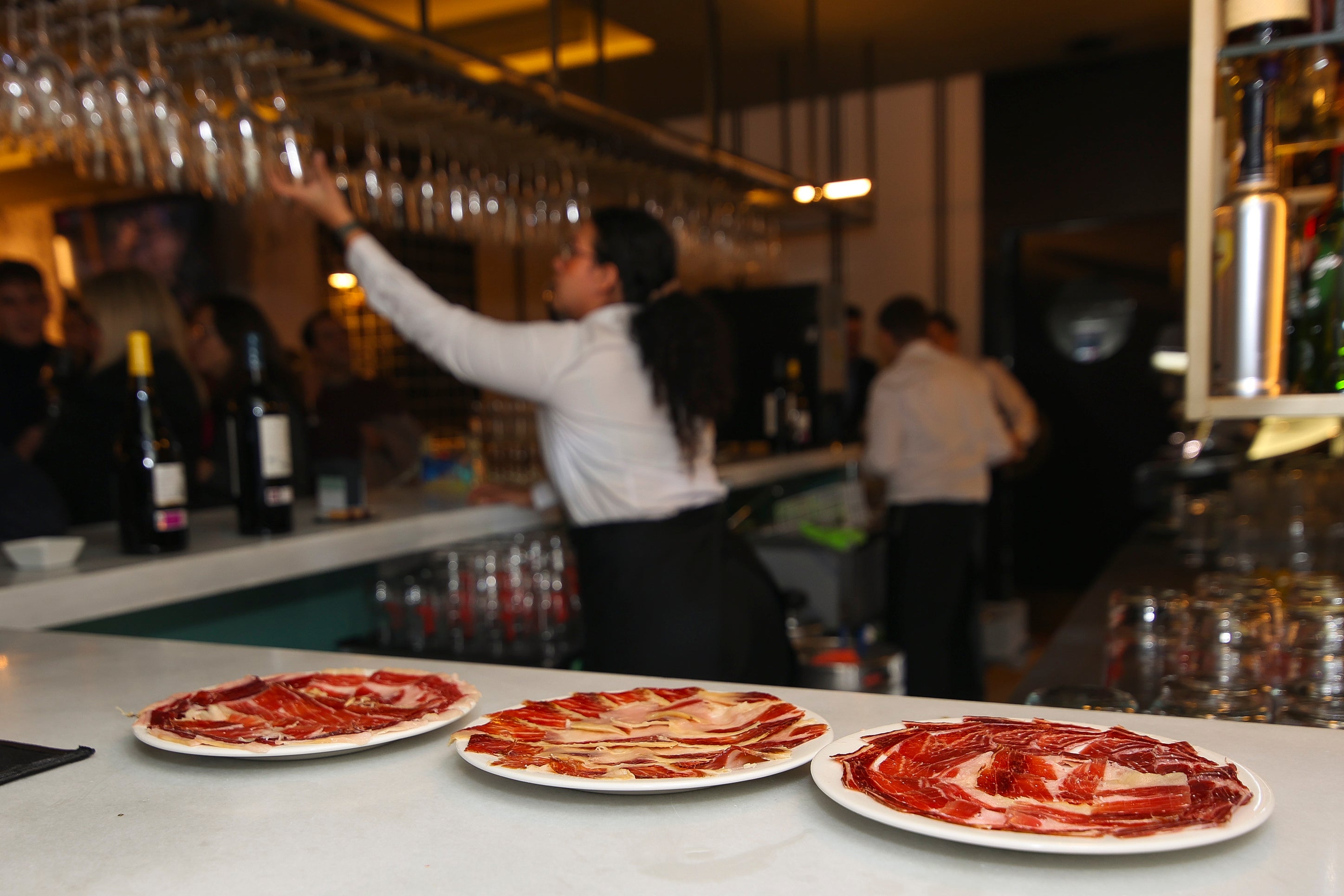 La inauguración de la nueva Taberna Turruñuelos, en imágenes