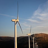 La Xunta busca apaciguar al sector eólico tras las críticas al plan autonómico