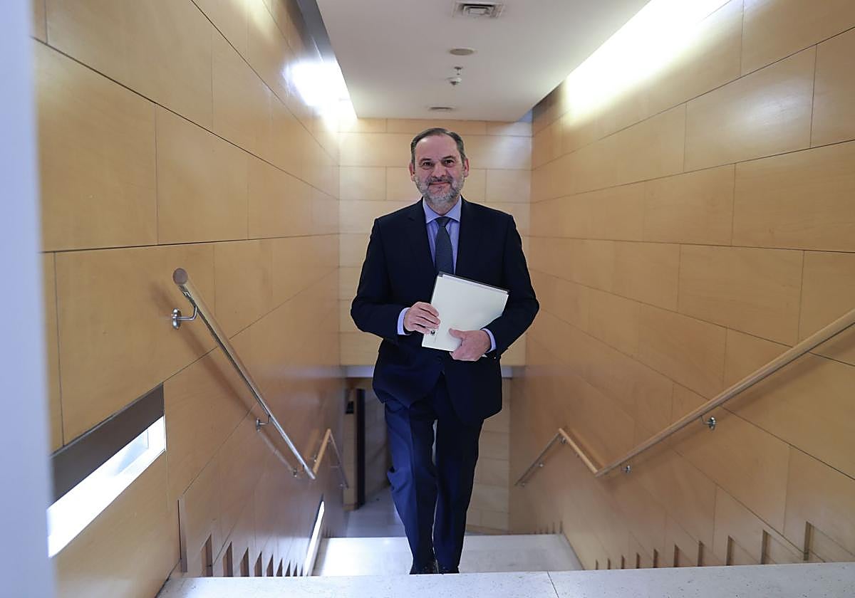 El exministro de Transportes José Luis Ábalos, ayer en el Congreso