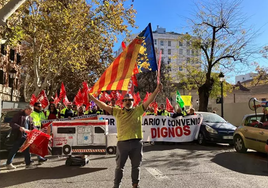El sector del transporte sanitario protesta en Valencia por «un salario y un convenio dignos»