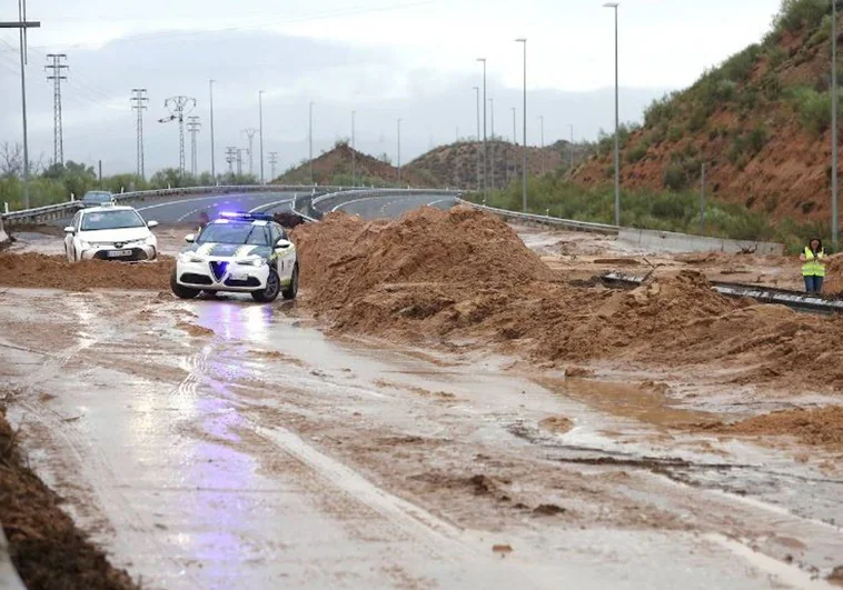 DANA-carreteras-R0y7OCoDPbc0QUF4xW0SkeI-758x531@diario_abc.jpg