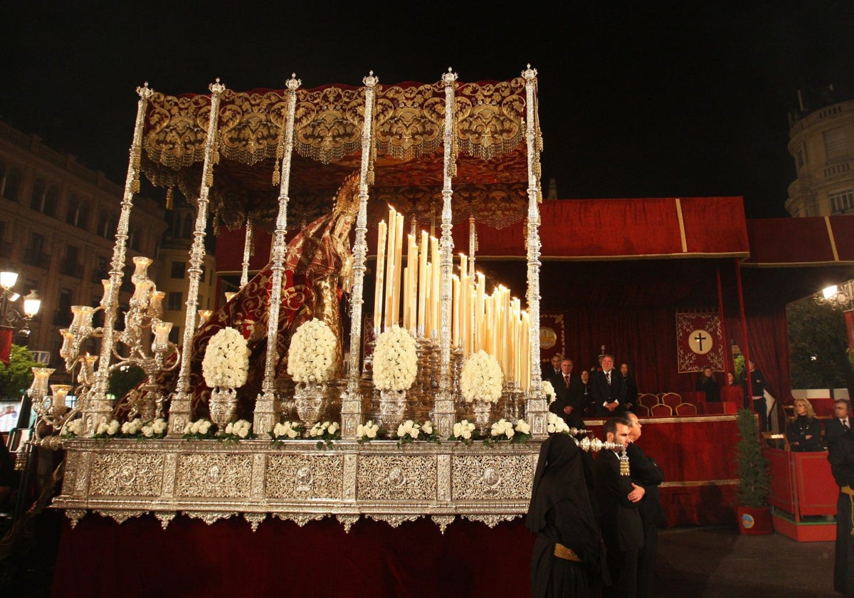 Palio de la Reina en 2009, cuando el paso por carrera oficial se hizo en sentido inverso