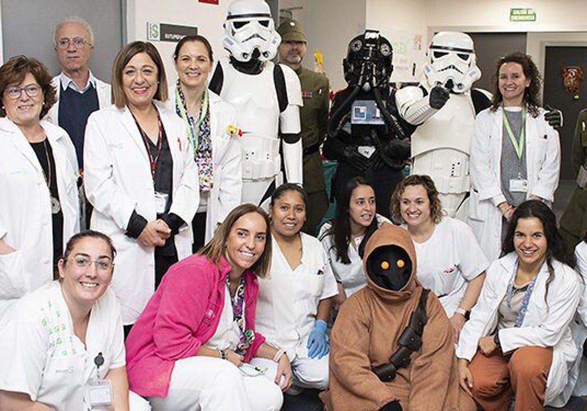 Los personajes de la Guerra de las Galaxias llegan al Hospital de Guadalajara para sorprender a pacientes