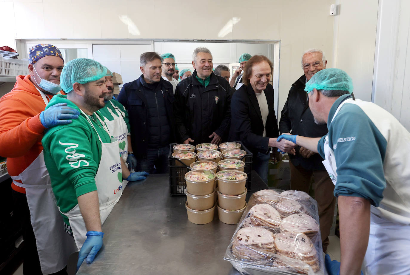 El menú más solidario de Córdoba para esta Nochebuena, en imágenes