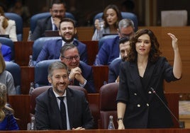 Ayuso cierra un año caótico para la oposición en Madrid y con dos rivales menos