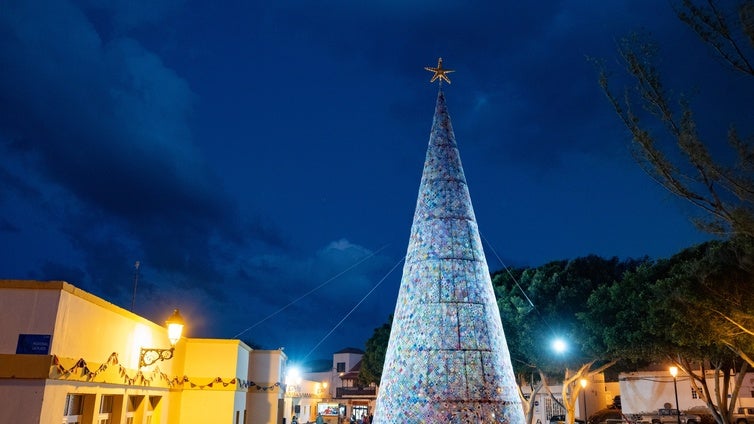 La Navidad en Pájara (Fuerteventura) se teje a mano y ya aspira a récord Guinness