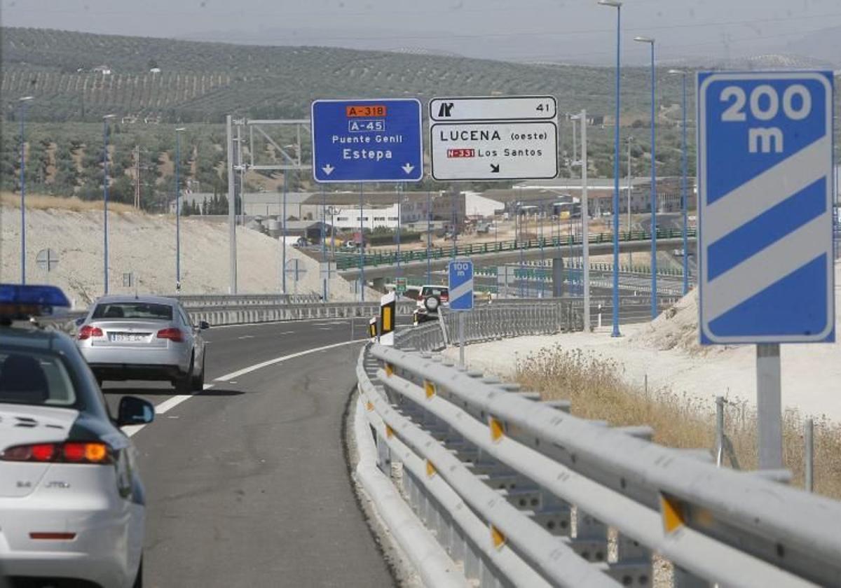 Tramo de la Autovía del Olivar que une Lucena y Cabra.