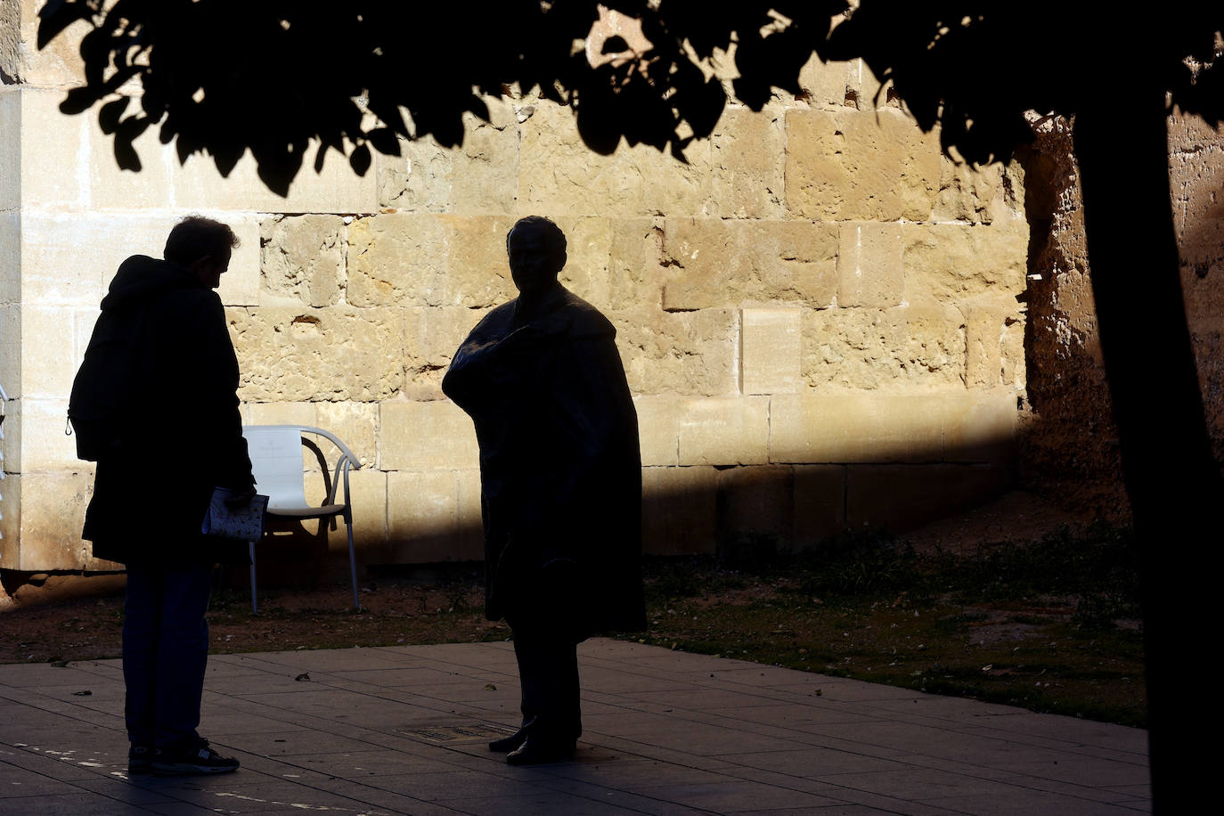 Los barrios de San Basilio y la Catedral, los que más población pierden de Córdoba, en imágenes