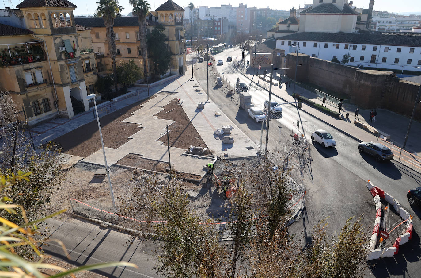 Las obras en la Ronda del Marrubial y en la carretera de Trassierra en Córdoba, en imágenes
