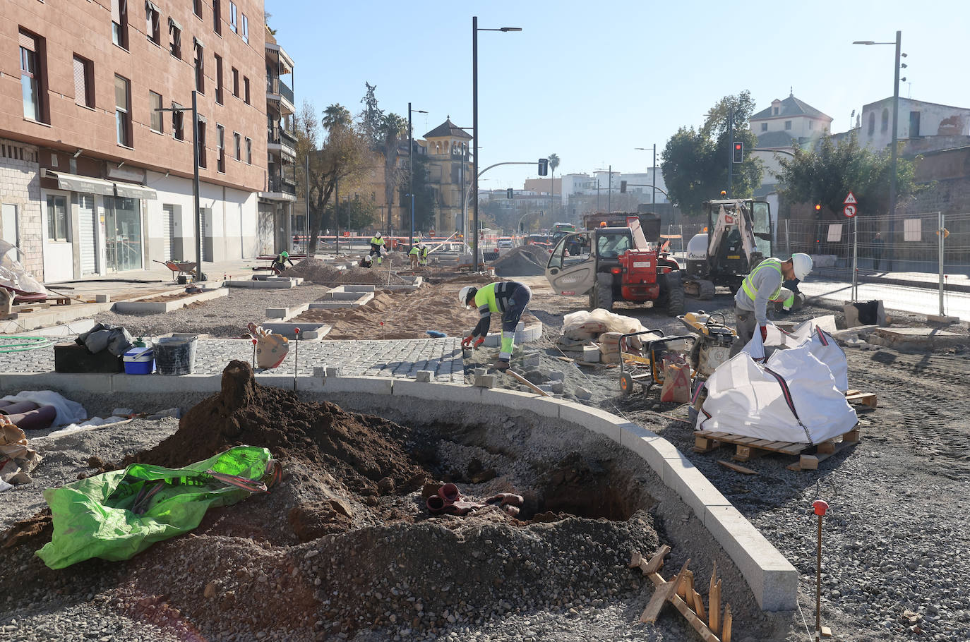 Las obras en la Ronda del Marrubial y en la carretera de Trassierra en Córdoba, en imágenes