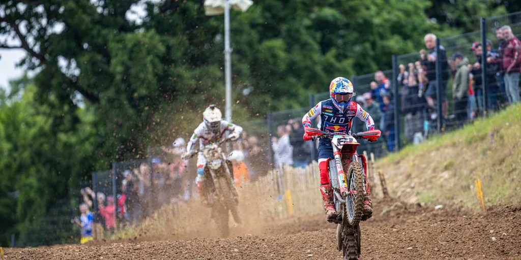 Hospitalizado un joven de 14 años tras sufrir un accidente de moto en el circuito Jorge Prado de Recas