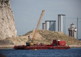 La pugna por las aguas que rodean Gibraltar vuelve a tensar la cuerda para cerrar el Tratado post Brexit