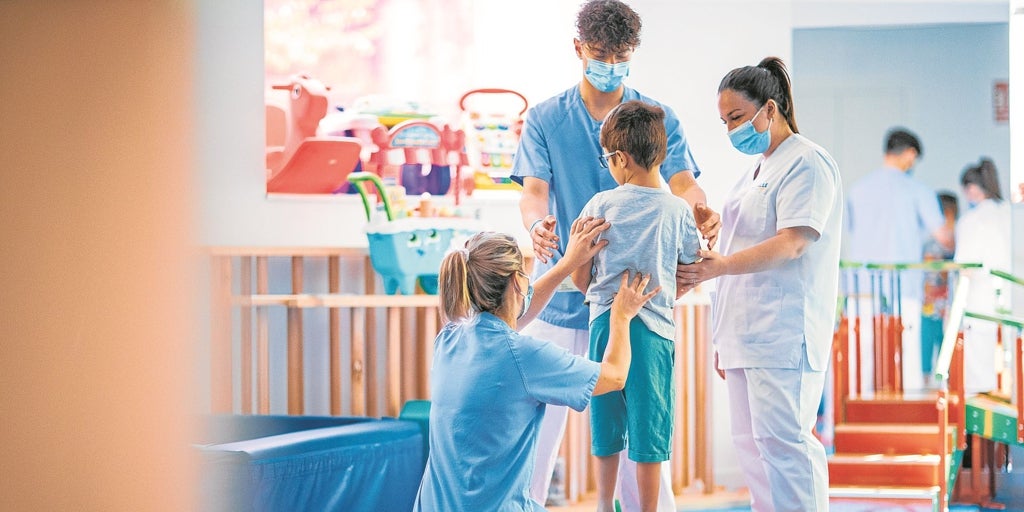 Un tobogán hacia la salud para pequeños pacientes