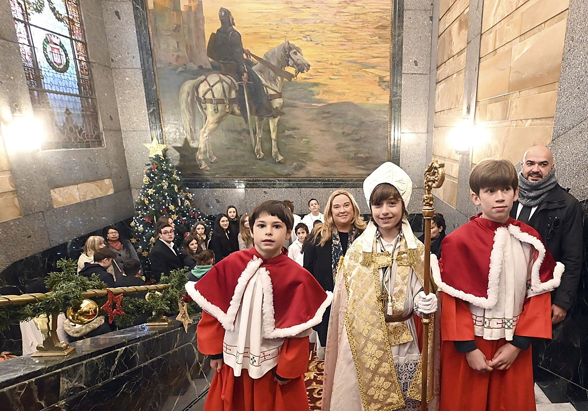 El Obispillo de Burgos este 2024, con la alcaldesa, Cristina Ayala