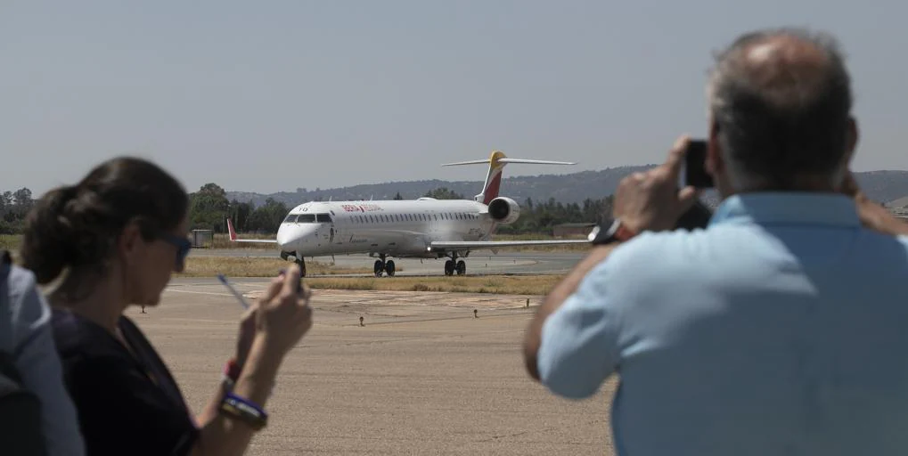 El ansiado regreso de los vuelos regulares a Córdoba llegó 16 años después