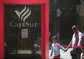 El ERE de Cajasur con 260 salidas logra el cien por cien de adhesión de trabajadores