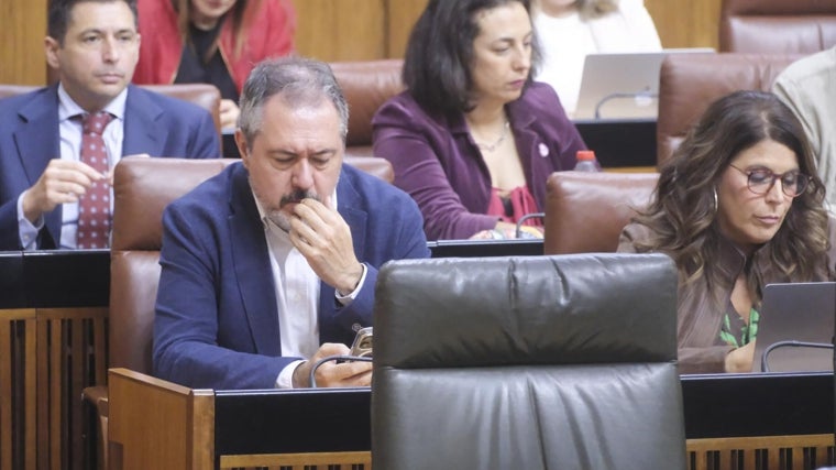 La autonomía del líder del PSOE-A, Juan Espadas, está totalmente en entredicho y la fractura del partido en la comunidad es un hecho. Ha ayudado bastante la falta de apoyo de Ferraz. Pedro Sánchez no da su apoyo a Espadas ante los críticos y María Jesús Montero se posiciona