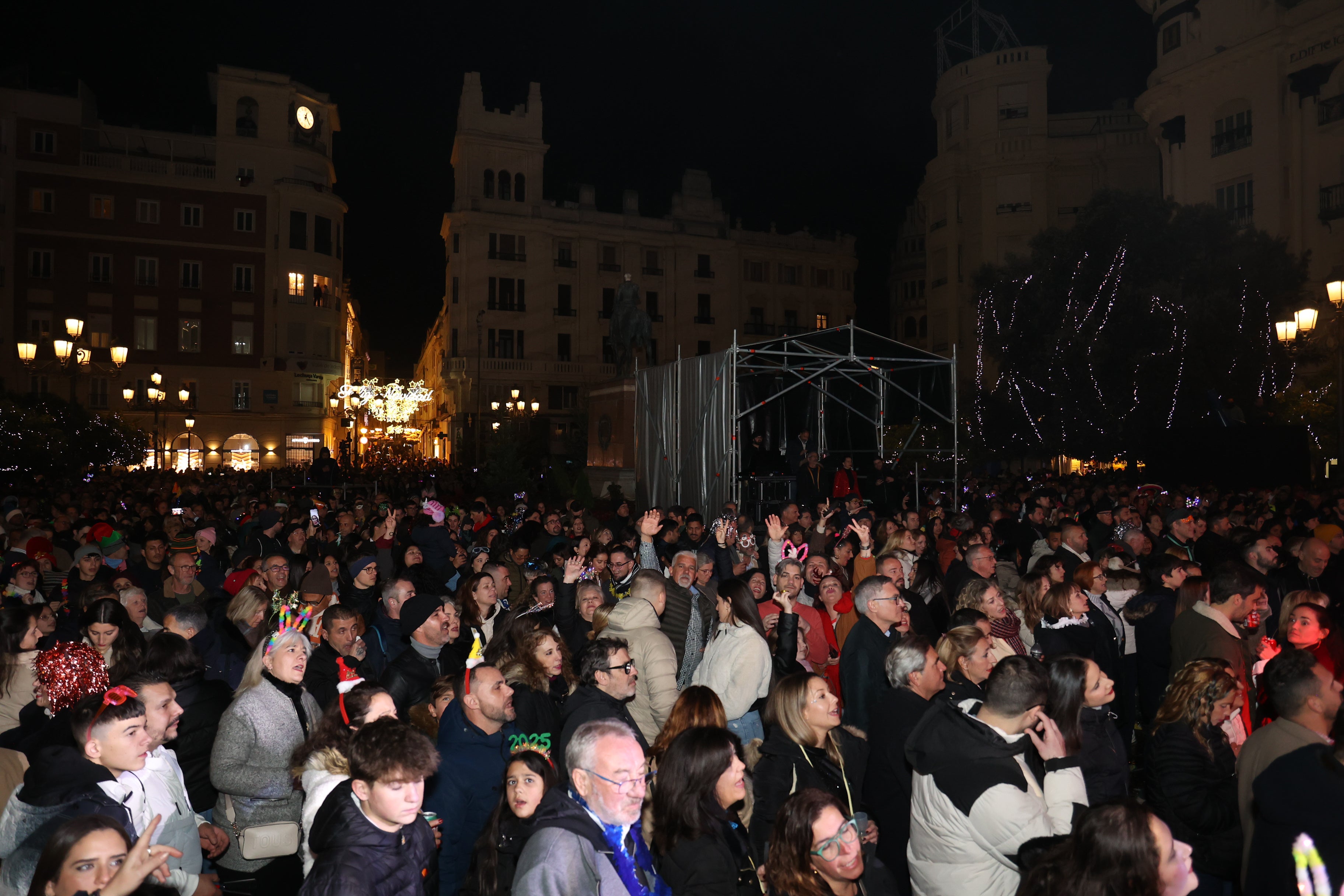 El gran ambiente de Las Tendillas en Nochevieja, en imágenes