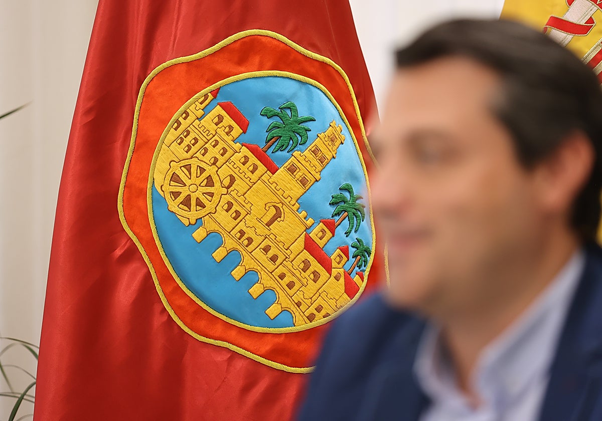 Así explica el alcalde de Córdoba a los niños el adelanto de la ...