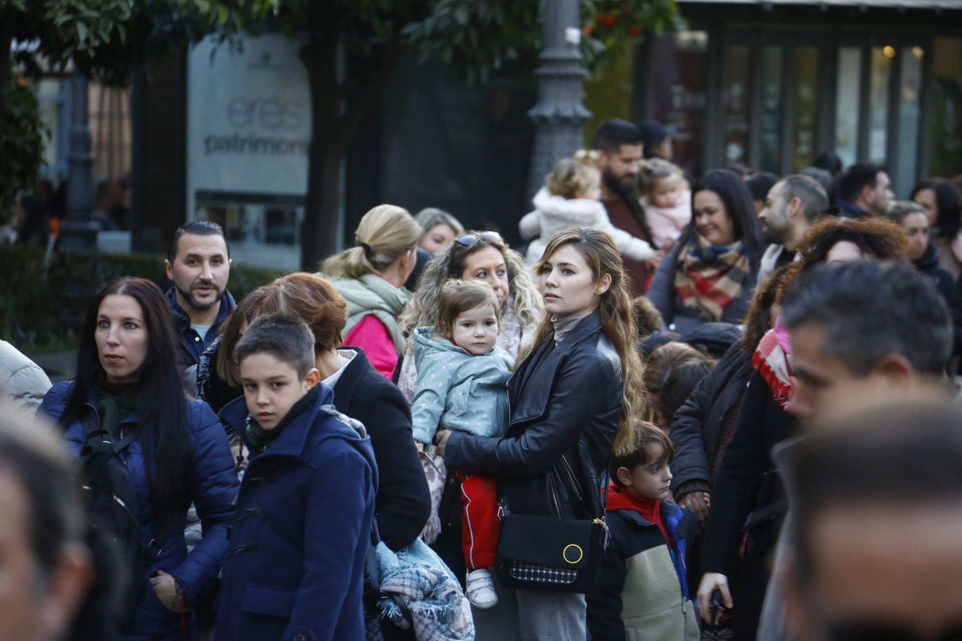 El populoso desfile de la cartera real en Córdoba, en imágenes