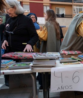 Imagen secundaria 2 - Imágenes tomadas durante la cabalgata solidaria este sábado en Paiporta