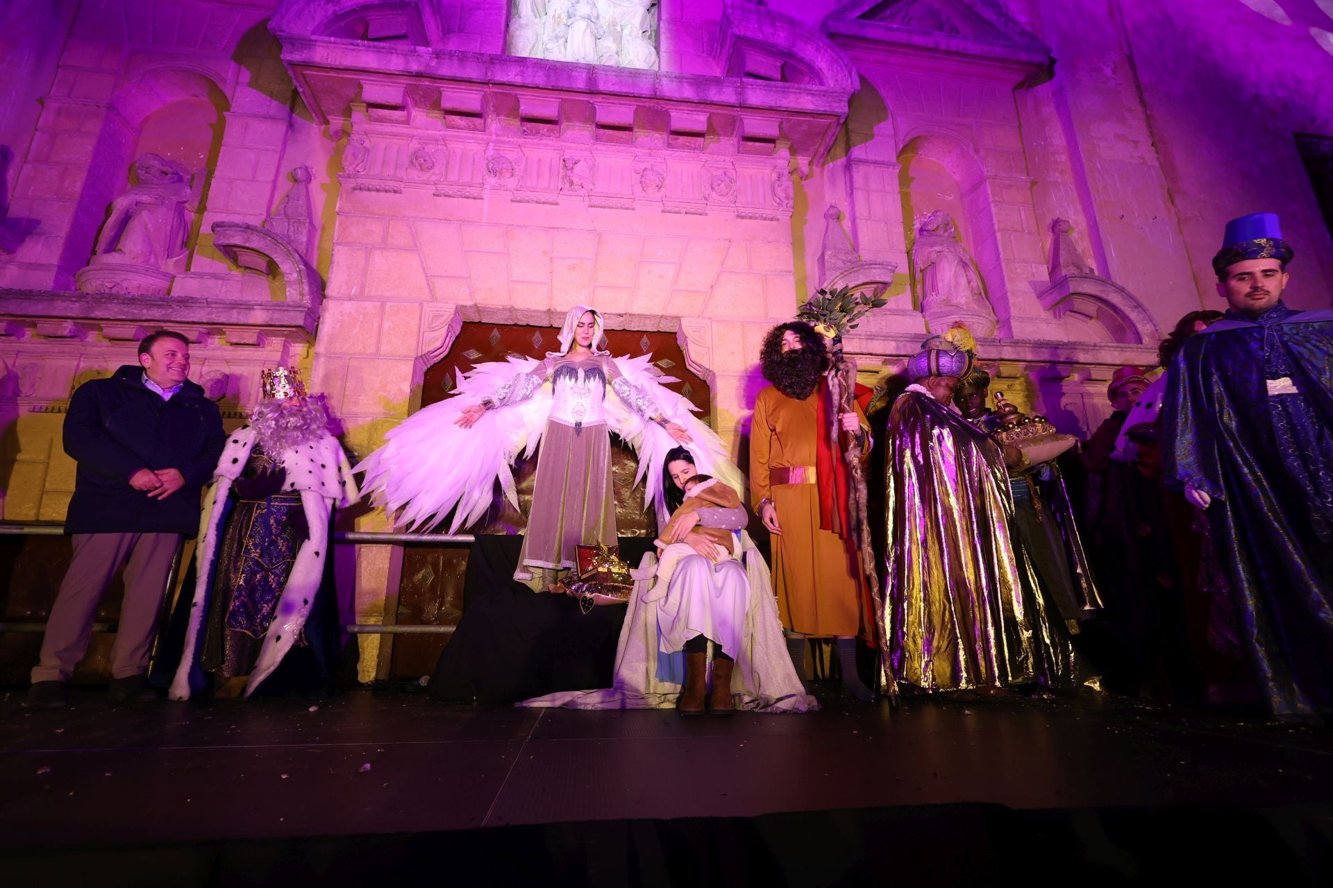 La simbólica Adoración al Niño Jesús en Córdoba, en imágenes