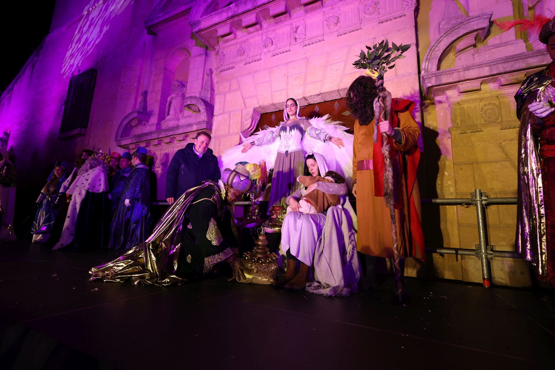 La simbólica Adoración al Niño Jesús en Córdoba, en imágenes