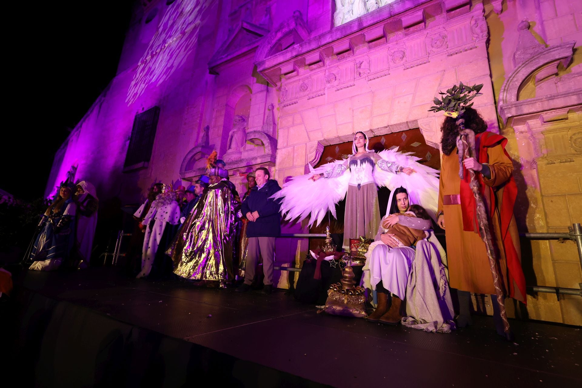 La simbólica Adoración al Niño Jesús en Córdoba, en imágenes