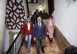 Espadas renuncia a liderar el PSOE andaluz y apoyará a María Jesús Montero: «Doy un paso al lado por una opción ganadora»