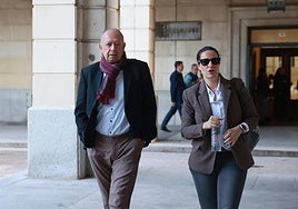 La Junta de Andalucía se desmarca de la Fiscalía y exculpa a un excargo del PSOE en un juicio del caso ERE apelando al giro del Constitucional