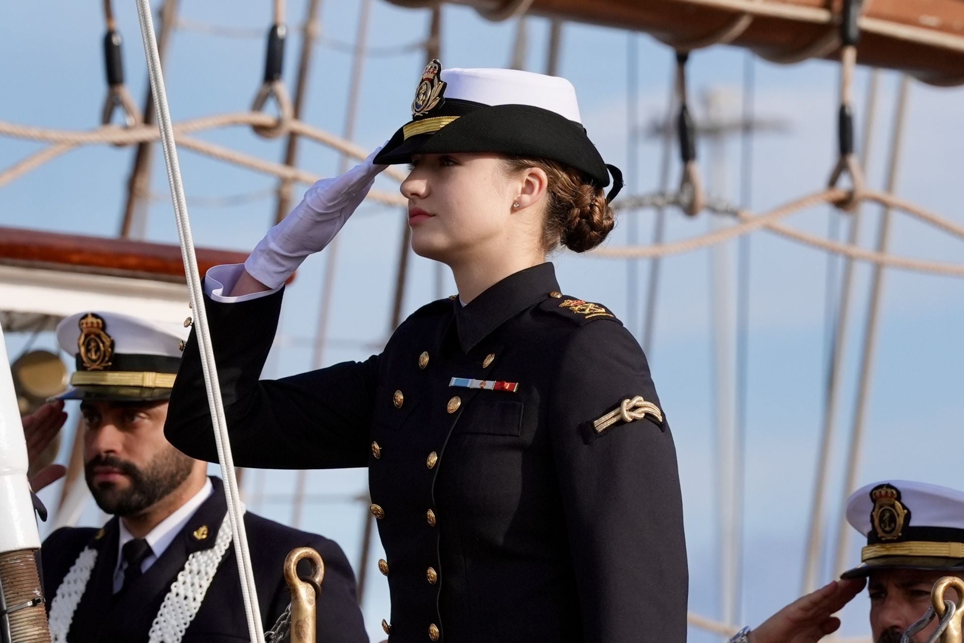 El embarque de Leonor en el buque escuela Juan Sebastián de Elcano, en imágenes