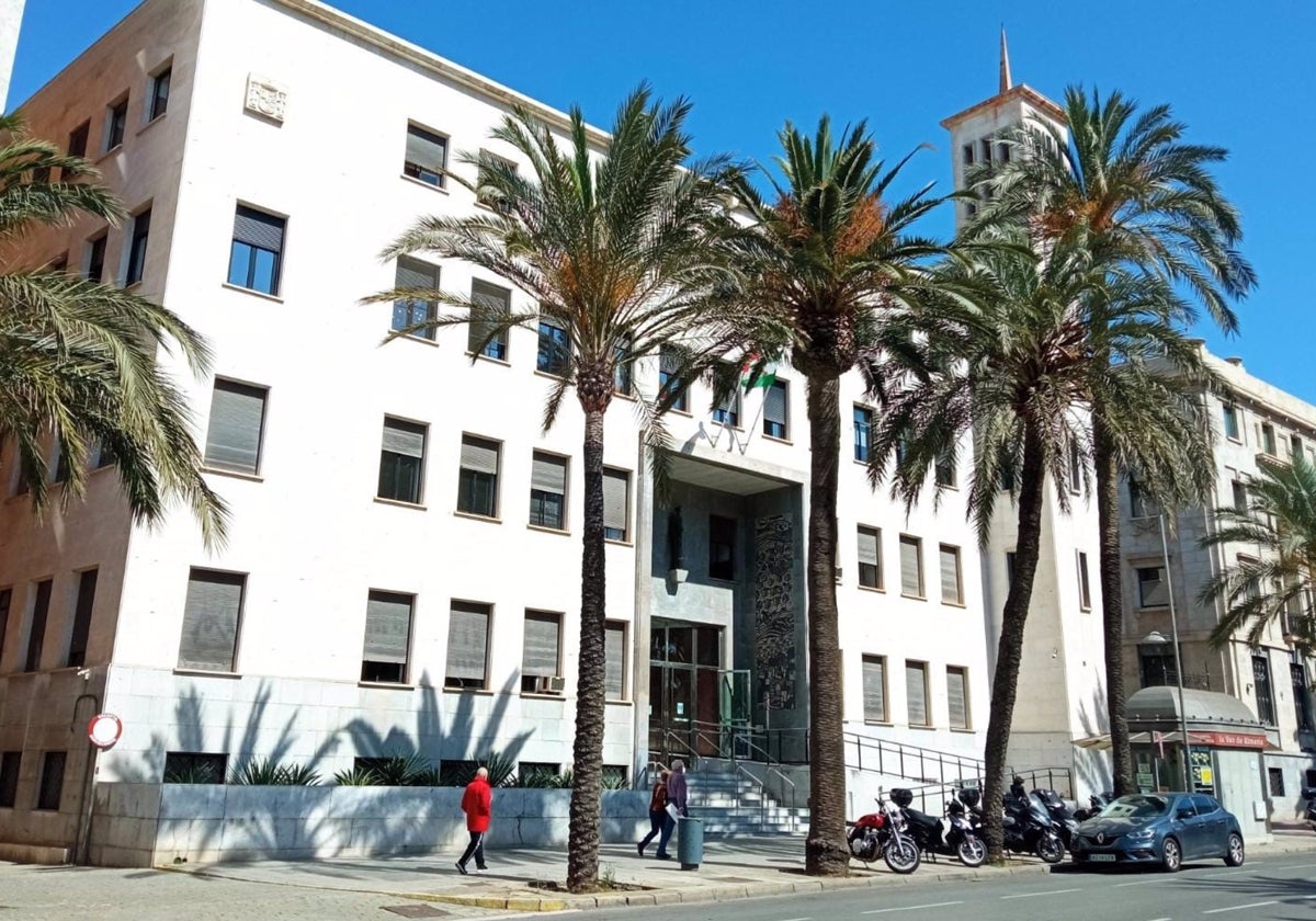 Edificio de la Audiencia Provincial de Almería