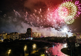 Horario y ubicación del castillo de fuegos artificiales del viernes 10 de enero  por las Fallas 2025 de Valencia