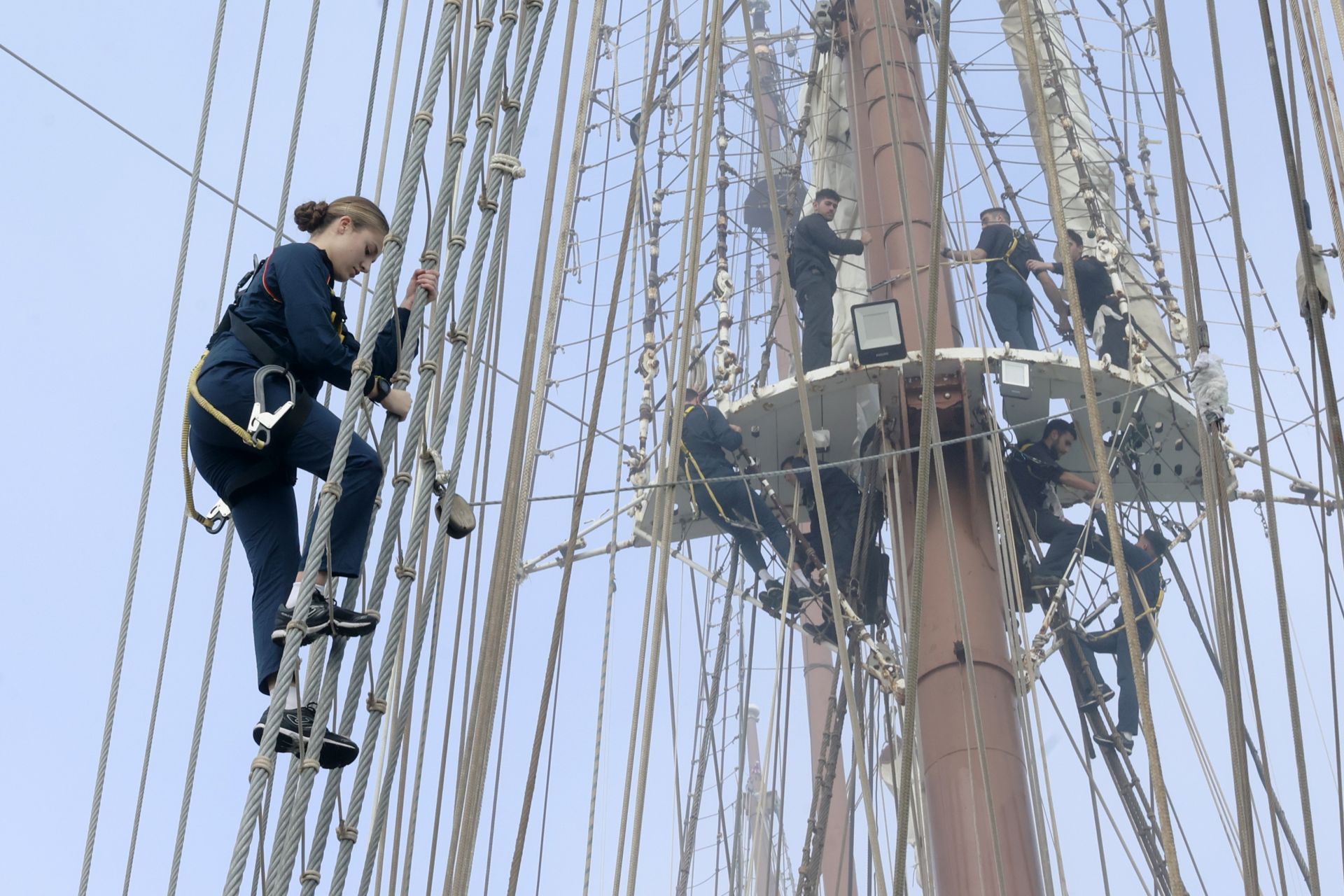 El adiestramiento de la Princesa Leonor a bordo del Elcano, en imágenes