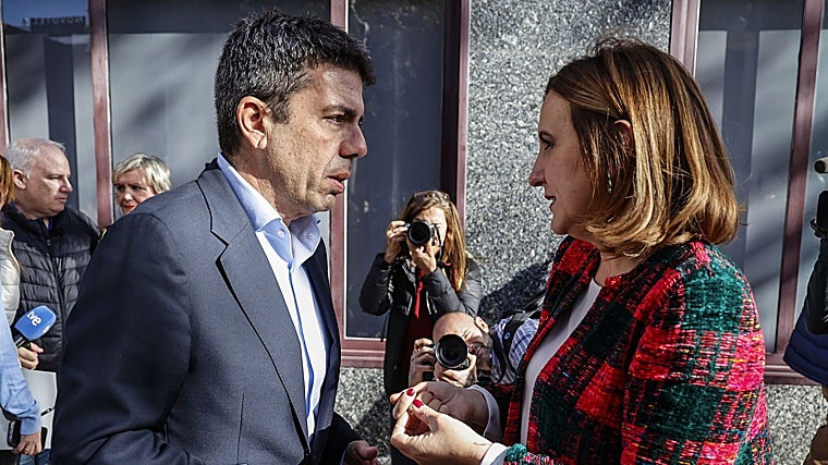Imagen del presidente de la Generalitat, Carlos Mazón, y la alcaldesa de Valencia, María José Catalá, este jueves tras la reunión del PP