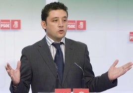 El juez cita como imputado al ex número dos del PSOE andaluz Rafael Velasco por «fraude grave» de fondos europeos