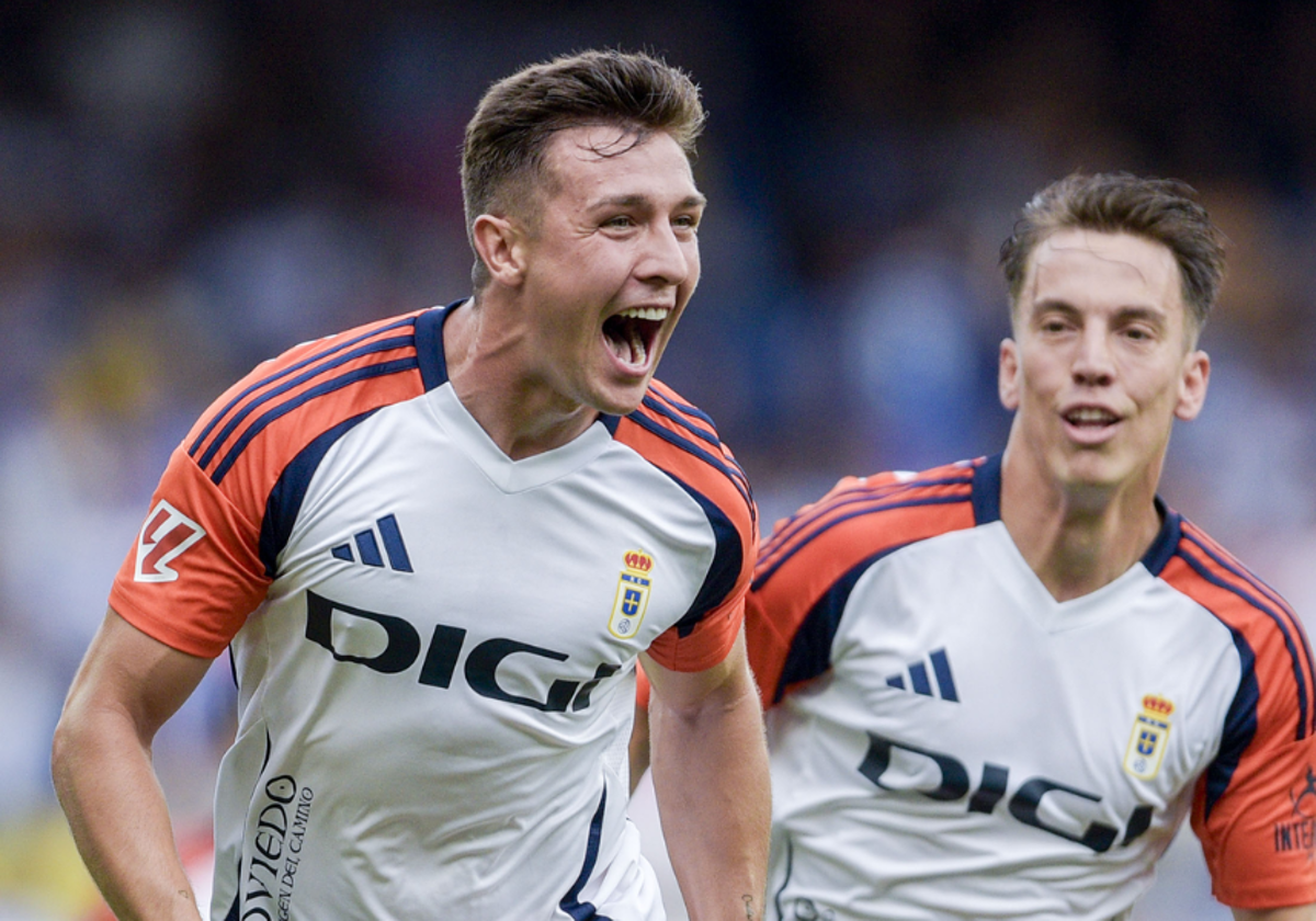 Alberto del Moral celebra un gol esta temporada con el Real Oviedo