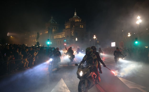 Desfile de antorchas 2025, en homenaje a los motoristas fallecidos en accidentes de carretera