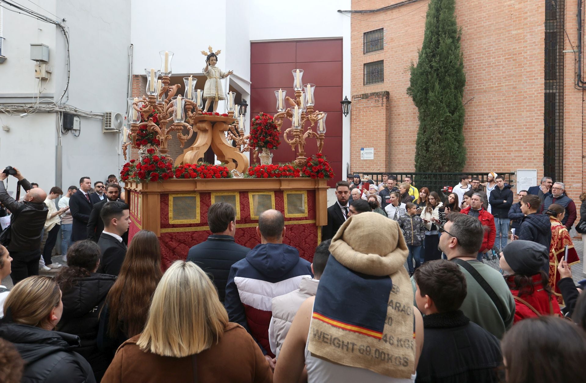 La procesión del Dulce Nombre de Jesús en Córdoba, en imágenes