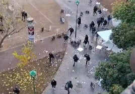 Batalla campal entre ultras del Córdoba CF y el Almería: un detenido y veinte identificados tras la pelea en la plaza del Moreal