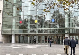 Piden 13 años de cárcel para el monitor de una granja escuela acusado de abusar de tres niñas en Valencia